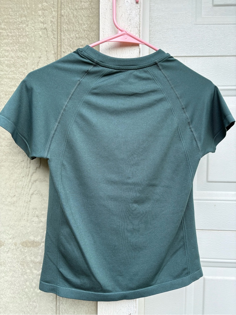 Seamless Compression Top - Picture 2 of 9
